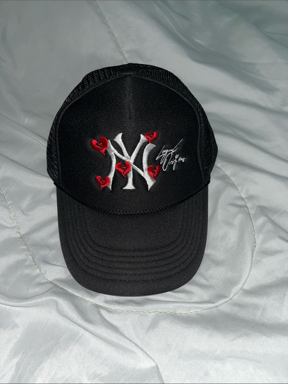 Black NY Logo Trucker Hat with Red Hearts Men&Women